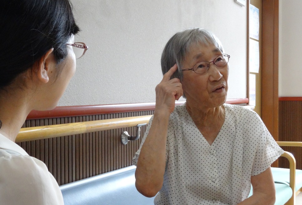 難聴者と手話 聞こえにくくなってから手話を覚えて広がった世界 きこえサポート